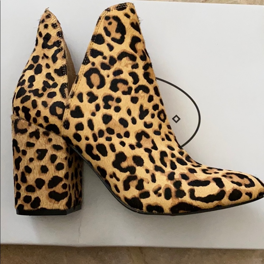 Steve Madden Leopard Rockstar Booties Size 7